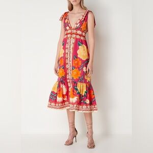 FARM Rio—New With Tag/ Never Worn
Flower Tapestry midi